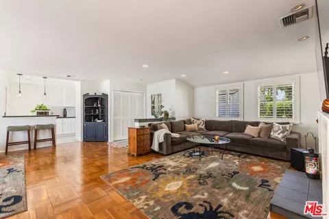 Living - 1270 Valley View Ave, Pasadena, CA 91107 photo 5 of 5