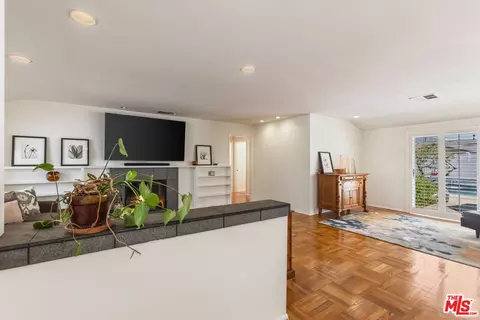Living - 1270 Valley View Ave, Pasadena, CA 91107 photo 1 of 5