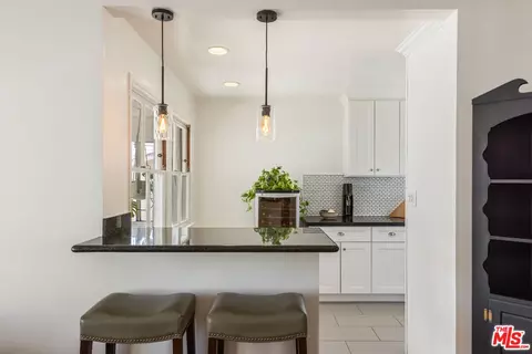 Kitchen - 1270 Valley View Ave, Pasadena, CA 91107 photo 1 of 5