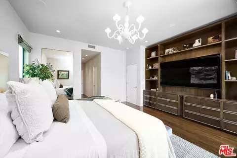 Bedroom - 2329 Clement Ave, Venice, CA 90291 photo 2 of 3