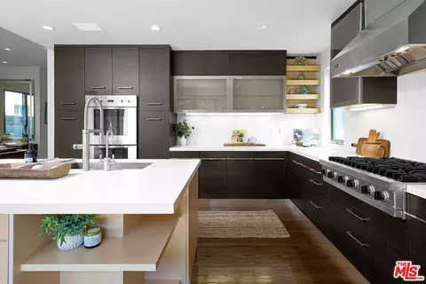 Kitchen - 2329 Clement Ave, Venice, CA 90291 photo 3 of 3