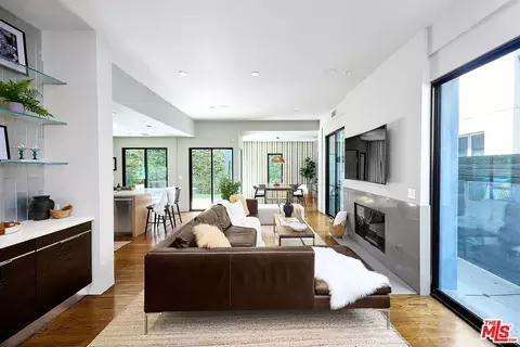 Living - 2329 Clement Ave, Venice, CA 90291 photo 1 of 2