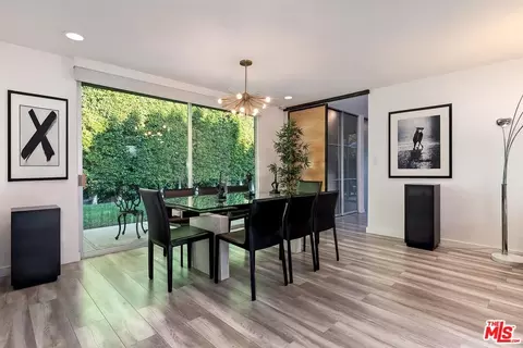 11230 Dilling St, Studio City, CA 91602 photo 5