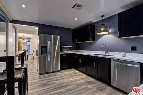 11230 Dilling St, Studio City, CA 91602 photo 7
