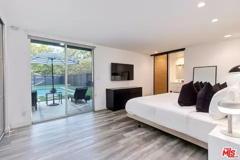 11230 Dilling St, Studio City, CA 91602 photo 8
