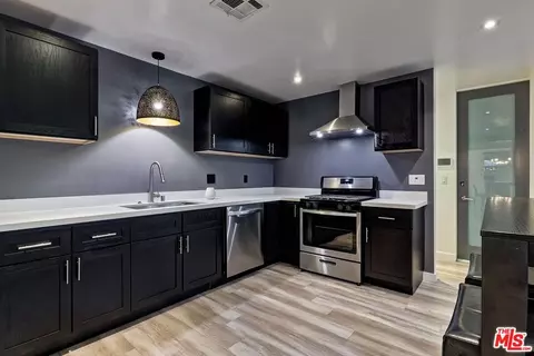 11230 Dilling St, Studio City, CA 91602 photo 6