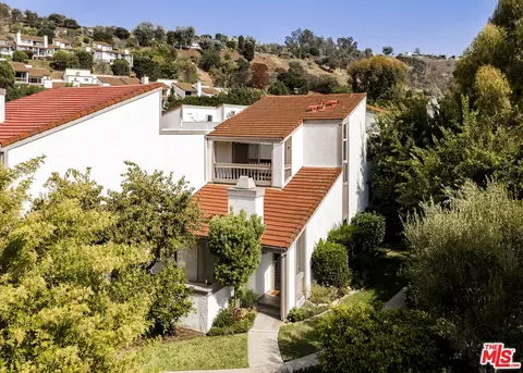 17100 Palisades Cir, Pacific Palisades, CA 90272