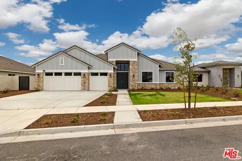 3711 Pathway Ct, Bakersfield, CA 93311