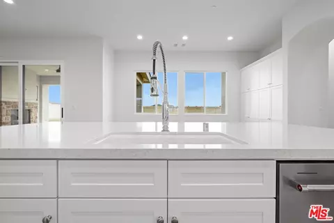 Kitchen - 3702 Pathway Ct, Bakersfield, CA 93311 photo 2 of 2