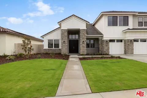 Exterior - 3702 Pathway Ct, Bakersfield, CA 93311 photo 5 of 11