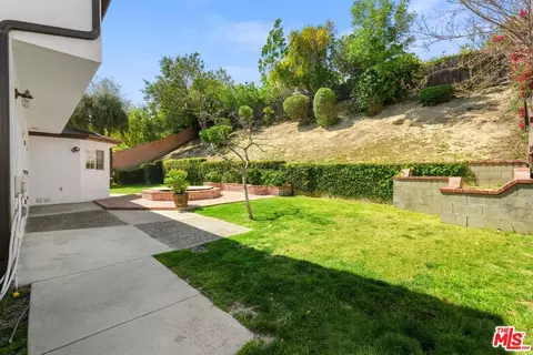 Exterior - 18657 Kirkcolm Ln, Porter Ranch, CA 91326 photo 4 of 5