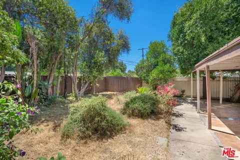 Exterior - 19920 Gresham St, Northridge, CA 91324 photo 7 of 9