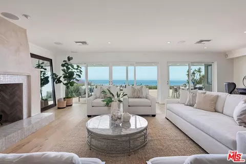 18120 Wakecrest Dr, Malibu, CA 90265 photo 8