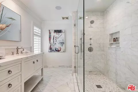 18120 Wakecrest Dr, Malibu, CA 90265 photo 30