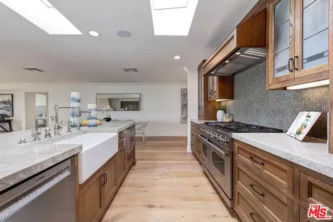 18120 Wakecrest Dr, Malibu, CA 90265 photo 23