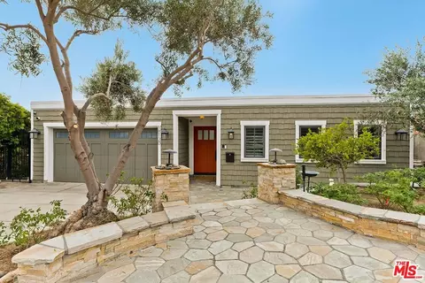 18120 Wakecrest Dr, Malibu, CA 90265 photo 2