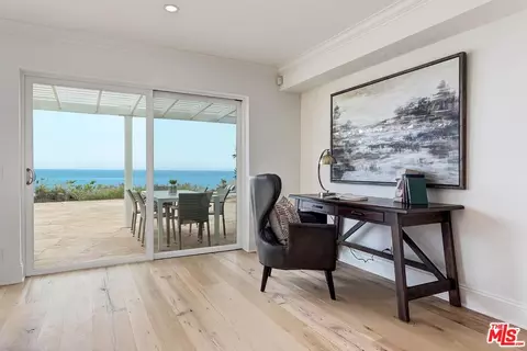 18120 Wakecrest Dr, Malibu, CA 90265 photo 24