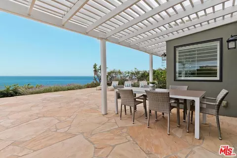 18120 Wakecrest Dr, Malibu, CA 90265 photo 42
