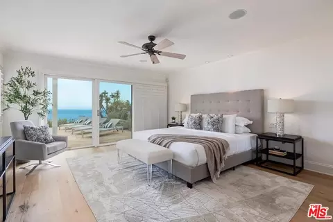 18120 Wakecrest Dr, Malibu, CA 90265 photo 27