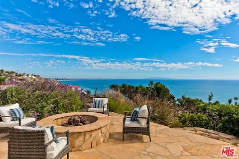 18120 Wakecrest Dr, Malibu, CA 90265 photo 43