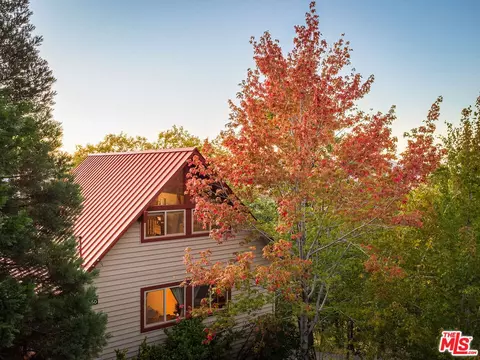 1260 Yukon Ct, Lake Arrowhead, CA 92352