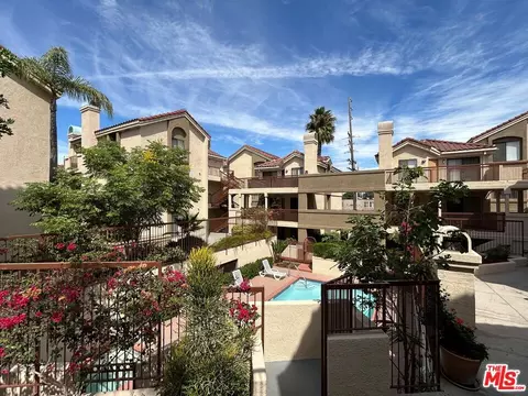 Exterior - 8356 Gardendale St, Paramount, CA 90723 photo 10 of 10