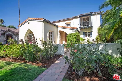 1102 La Zanja Dr, Glendale, CA 91207