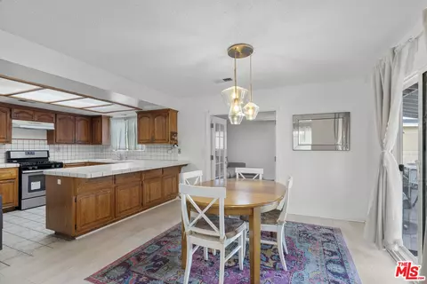631 E Adomar St, Carson, CA 90745 photo 8