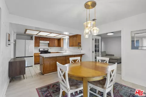 631 E Adomar St, Carson, CA 90745 photo 11
