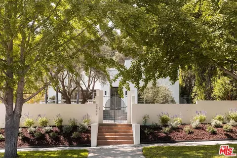 2449 N Commonwealth Ave, Los Angeles, CA 90027
