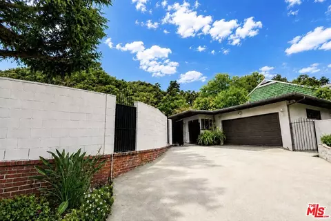 7230 Outpost Cove Dr, Los Angeles, CA 90068