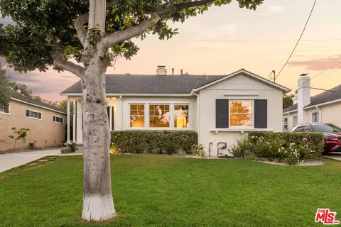 7809 Mcconnell Ave, Los Angeles, CA 90045