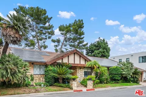 2310 Apollo Dr, Los Angeles, CA 90046