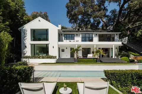 1558 Sunset Plaza Dr, Los Angeles, CA 90069