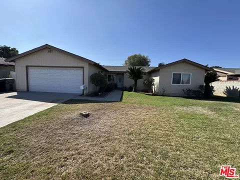 920 Burr St, Corona, CA 92882