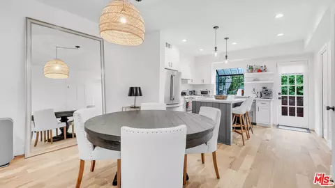 202 San Vicente Blvd #15, Santa Monica, CA 90402