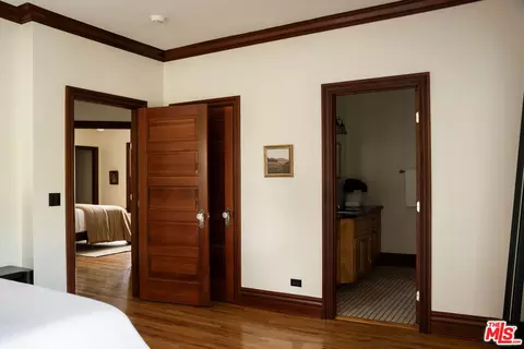 Bedroom - 1411 N Los Robles Ave, Pasadena, CA 91104 photo 7 of 11