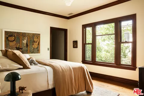 Bedroom - 1411 N Los Robles Ave, Pasadena, CA 91104 photo 9 of 11