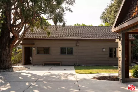 Exterior - 1411 N Los Robles Ave, Pasadena, CA 91104 photo 9 of 13