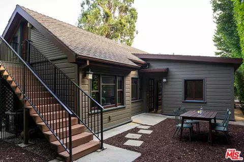 Exterior - 1411 N Los Robles Ave, Pasadena, CA 91104 photo 8 of 13