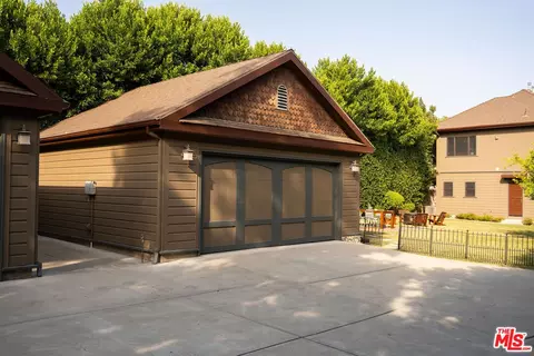 Exterior - 1411 N Los Robles Ave, Pasadena, CA 91104 photo 12 of 13