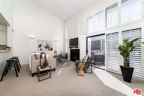5255 Bellingham Ave #208, Valley Village, CA 91607