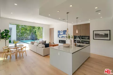 419 Westbourne Dr, West Hollywood, CA 90048