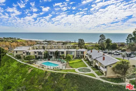 6216 Tapia Dr #B, Malibu, CA 90265