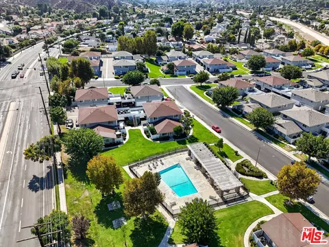 28016 Robin Ave, Saugus, CA 91350 photo 37