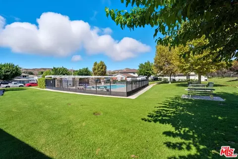 28016 Robin Ave, Saugus, CA 91350 photo 33