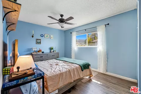 28016 Robin Ave, Saugus, CA 91350 photo 15