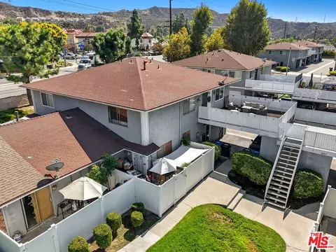 28016 Robin Ave, Saugus, CA 91350 photo 38