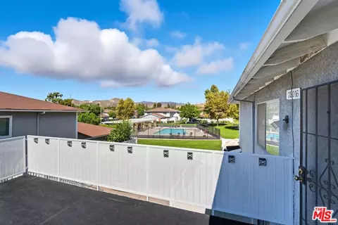 28016 Robin Ave, Saugus, CA 91350 photo 25