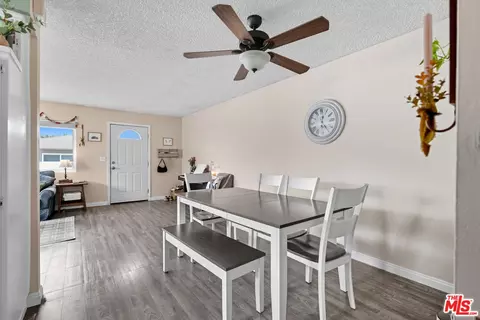 28016 Robin Ave, Saugus, CA 91350 photo 7